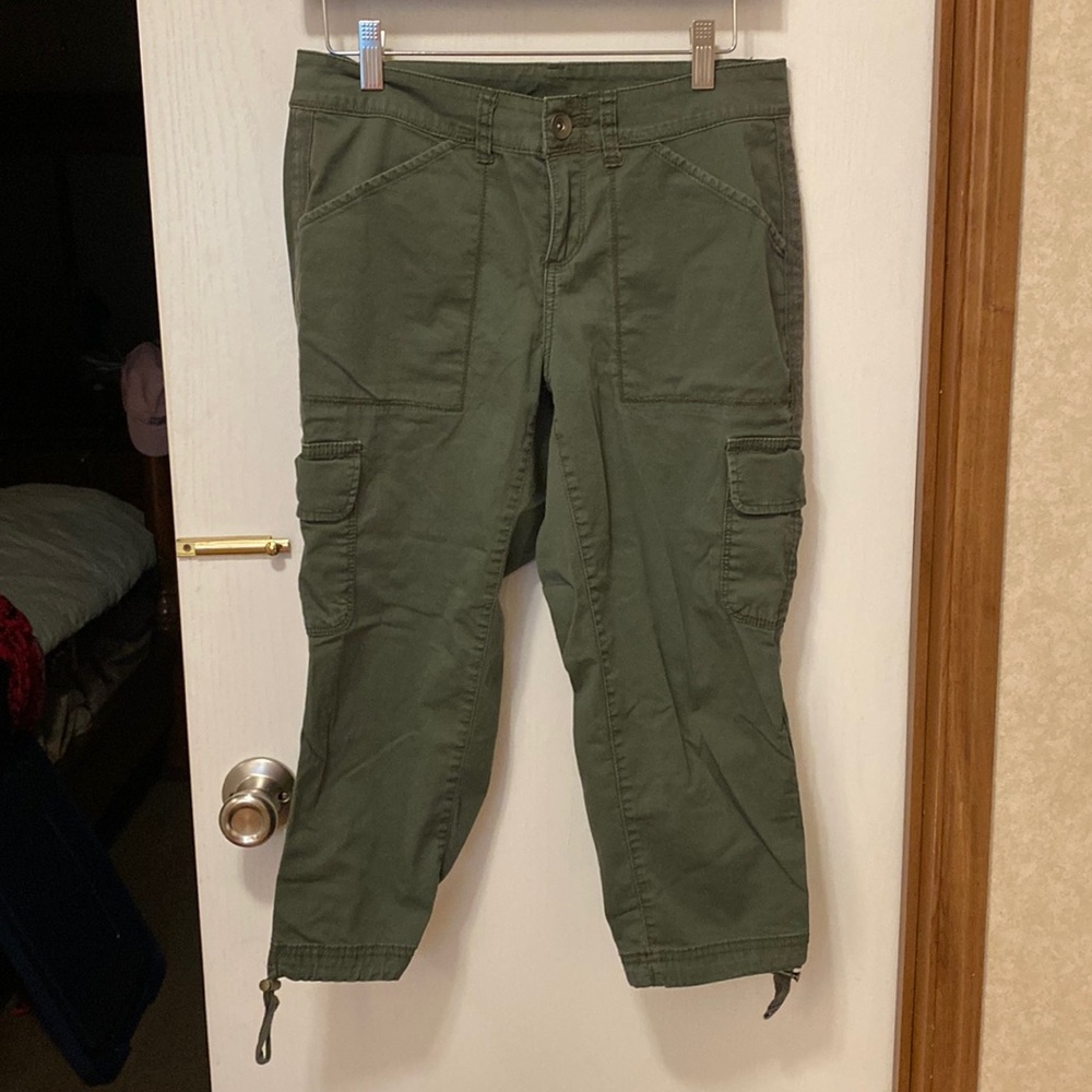 Capri pants